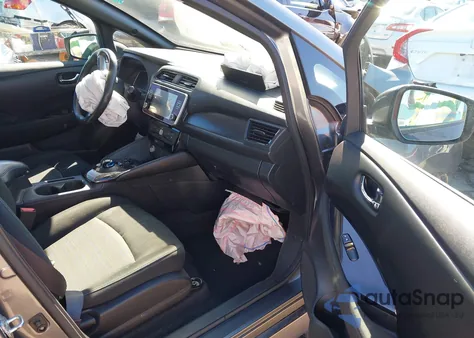 2020 Nissan Leaf Sv 40 Kwh z USA, uszkodzony, nr VIN 1N4AZ1CP1LC307372